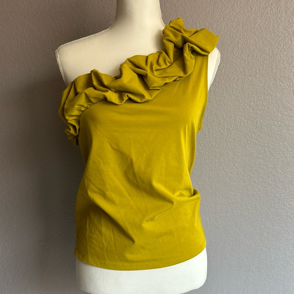 Express One-Shoulder Ruffle Tank Top in Mustard